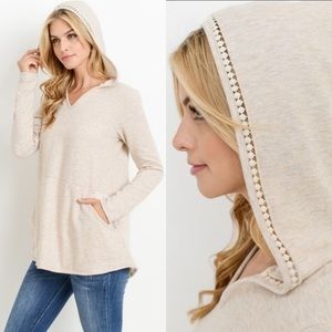 Mai Soli Oatmeal Crochet Trim Hoodie sz Large